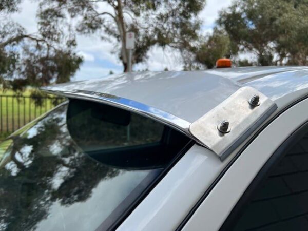 IMG-20250923-WA0040.jpg Toyota Hilux 04/2005-09/2015 Solid Windscreen Sunvisor