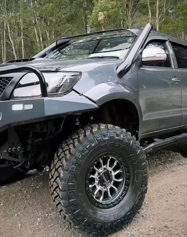 IMG-20251002-WA0092.jpg N70 hilux sun visor