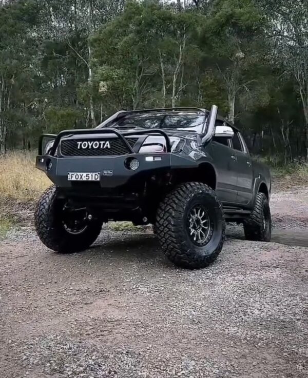 IMG-20251002-WA0093-1.jpg N70 hilux sun visor