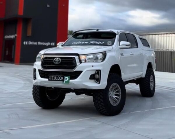 IMG-20251002-WA0180.jpg N80 Hilux Sunvisors