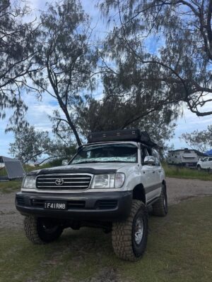 Toyota Land Cruiser 100/105 series, Sunvisor