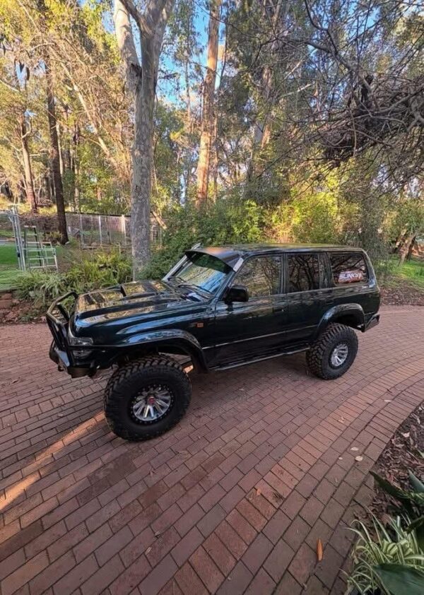 Toyota LandCruiser 80 Series Sunvisor – Gloss Black